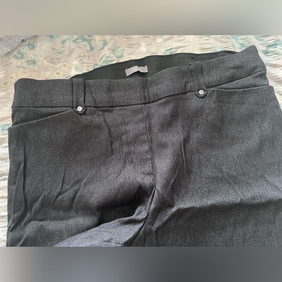 Maurice’s Stylish charcoal twill ankle Pants - Picture 6 of 7